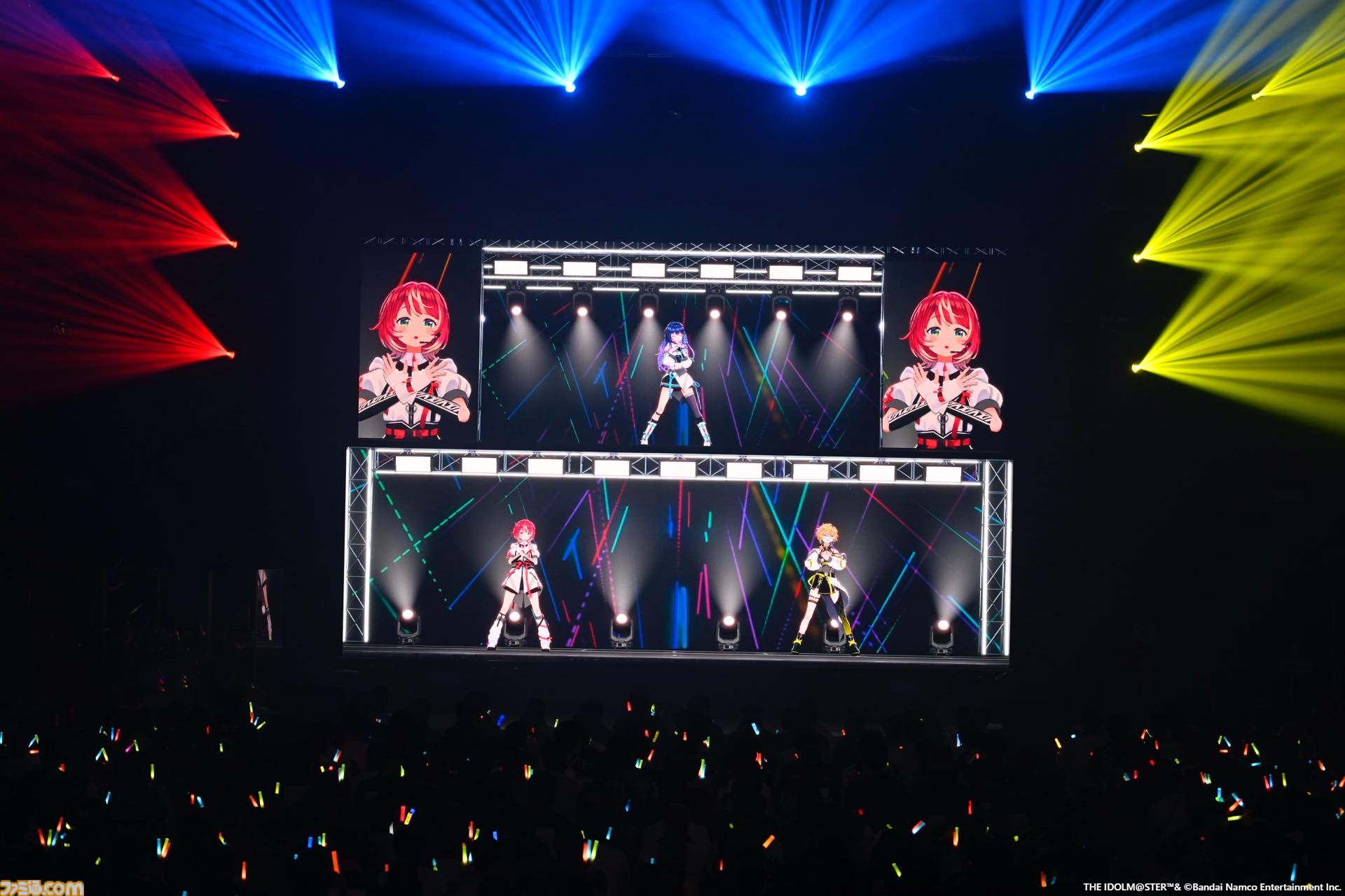 『ヴイアライヴ』2ndライブリポート。前回に続いて生バンドも加わった熱いライブではそれぞれの6thソロ曲やユニット最新曲も披露