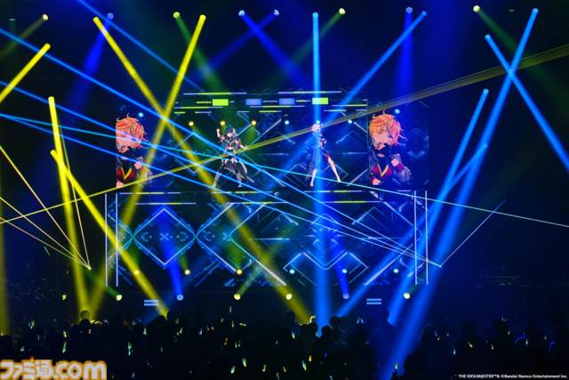 『ヴイアライヴ』2ndライブリポート。前回に続いて生バンドも加わった熱いライブではそれぞれの6thソロ曲やユニット最新曲も披露