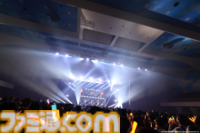 『ヴイアライヴ』2ndライブリポート。前回に続いて生バンドも加わった熱いライブではそれぞれの6thソロ曲やユニット最新曲も披露