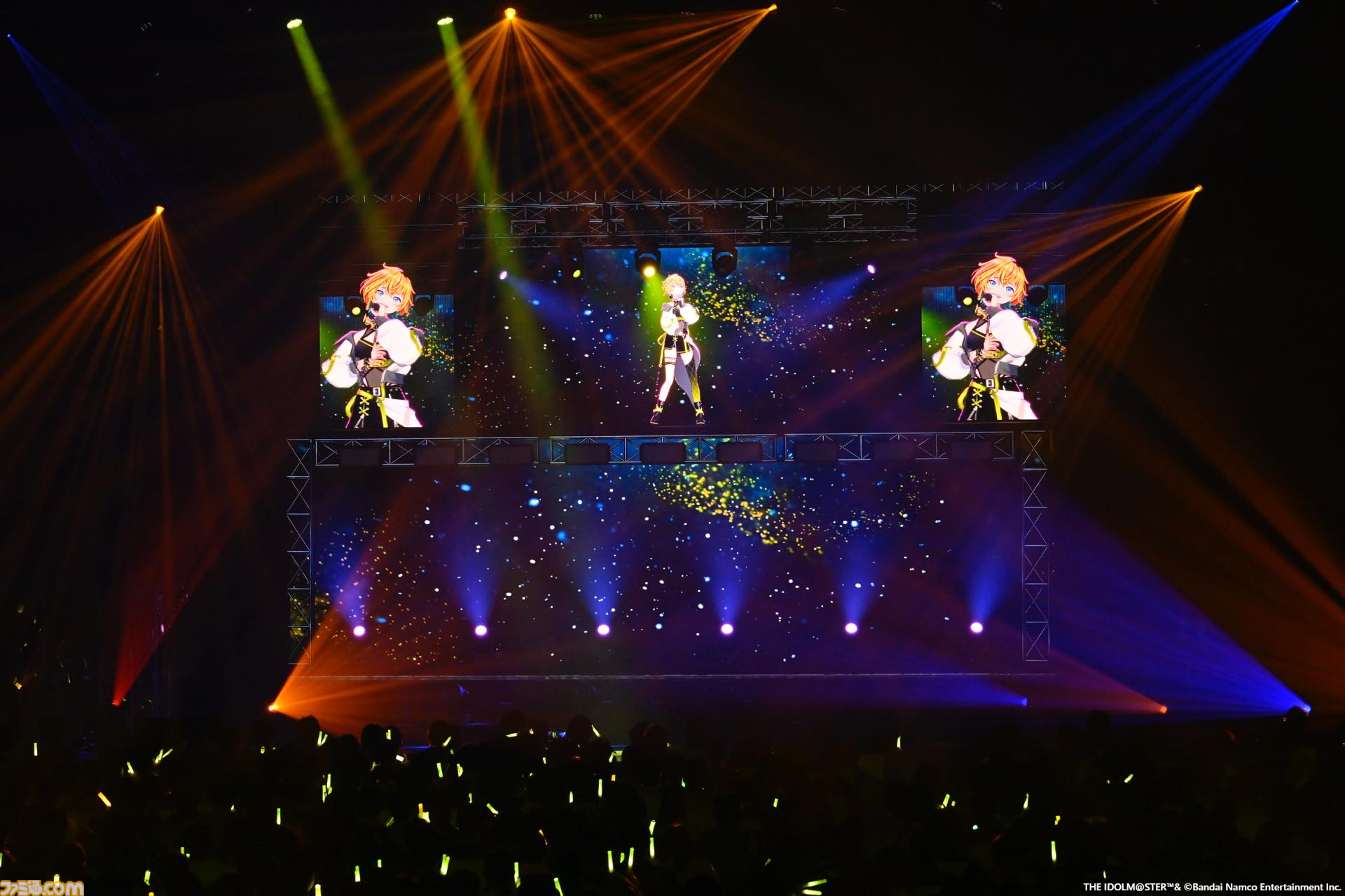 『ヴイアライヴ』2ndライブリポート。前回に続いて生バンドも加わった熱いライブではそれぞれの6thソロ曲やユニット最新曲も披露