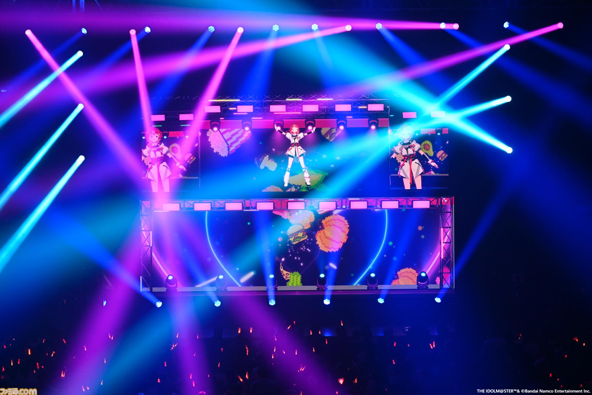 『ヴイアライヴ』2ndライブリポート。前回に続いて生バンドも加わった熱いライブではそれぞれの6thソロ曲やユニット最新曲も披露