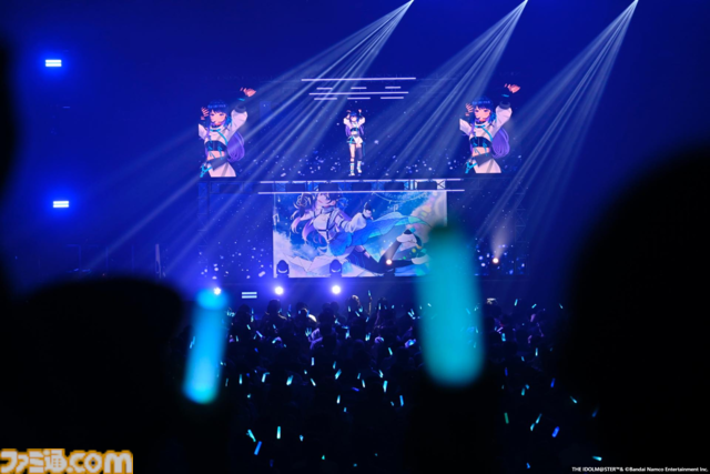 『ヴイアライヴ』2ndライブリポート。前回に続いて生バンドも加わった熱いライブではそれぞれの6thソロ曲やユニット最新曲も披露