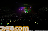 『アイマス ディアリースターズ』17年振りに3人のキャストが勢ぞろいしたファンミーティング"Dearly, Dearly MEETING !!!"リポート。一般公募された質問に答えるトークやライブパートも