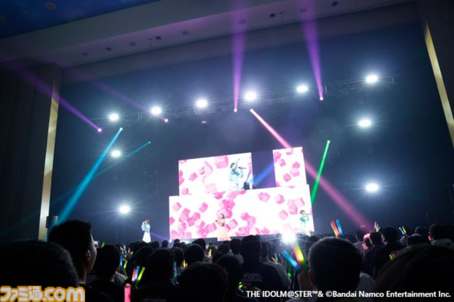 『アイマス ディアリースターズ』17年振りに3人のキャストが勢ぞろいしたファンミーティング"Dearly, Dearly MEETING !!!"リポート。一般公募された質問に答えるトークやライブパートも