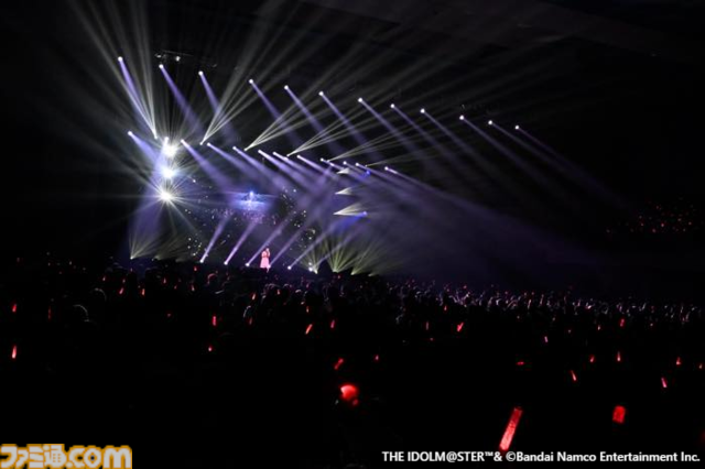 『アイマス ディアリースターズ』17年振りに3人のキャストが勢ぞろいしたファンミーティング"Dearly, Dearly MEETING !!!"リポート。一般公募された質問に答えるトークやライブパートも