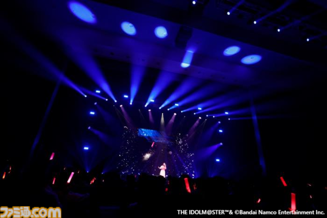 『アイマス ディアリースターズ』17年振りに3人のキャストが勢ぞろいしたファンミーティング"Dearly, Dearly MEETING !!!"リポート。一般公募された質問に答えるトークやライブパートも