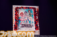 『アイマス ディアリースターズ』17年振りに3人のキャストが勢ぞろいしたファンミーティング"Dearly, Dearly MEETING !!!"リポート。一般公募された質問に答えるトークやライブパートも