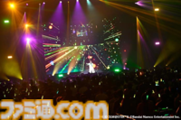 『アイマス ディアリースターズ』17年振りに3人のキャストが勢ぞろいしたファンミーティング"Dearly, Dearly MEETING !!!"リポート。一般公募された質問に答えるトークやライブパートも