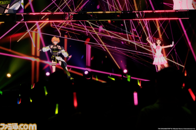 876プロ全メンバーが集結した"-UNDER ONE SKY !!!!!!-"リポート。『アイマス ディアリースターズ』×『ヴイアライヴ』の6人で歌う新曲『ソライロ！』やユニットの垣根を超えたデュオ歌唱も