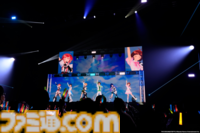 876プロ全メンバーが集結した"-UNDER ONE SKY !!!!!!-"リポート。『アイマス ディアリースターズ』×『ヴイアライヴ』の6人で歌う新曲『ソライロ！』やユニットの垣根を超えたデュオ歌唱も