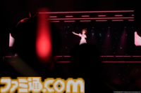 876プロ全メンバーが集結した"-UNDER ONE SKY !!!!!!-"リポート。『アイマス ディアリースターズ』×『ヴイアライヴ』の6人で歌う新曲『ソライロ！』やユニットの垣根を超えたデュオ歌唱も