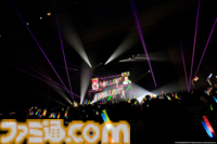 876プロ全メンバーが集結した"-UNDER ONE SKY !!!!!!-"リポート。『アイマス ディアリースターズ』×『ヴイアライヴ』の6人で歌う新曲『ソライロ！』やユニットの垣根を超えたデュオ歌唱も