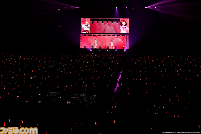 876プロ全メンバーが集結した"-UNDER ONE SKY !!!!!!-"リポート。『アイマス ディアリースターズ』×『ヴイアライヴ』の6人で歌う新曲『ソライロ！』やユニットの垣根を超えたデュオ歌唱も