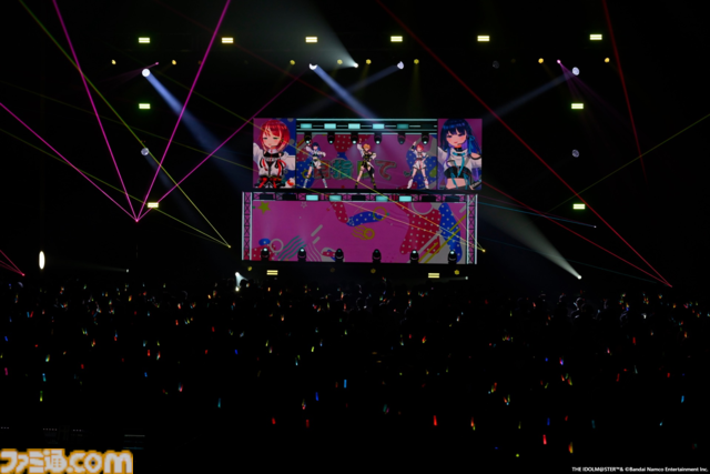 876プロ全メンバーが集結した"-UNDER ONE SKY !!!!!!-"リポート。『アイマス ディアリースターズ』×『ヴイアライヴ』の6人で歌う新曲『ソライロ！』やユニットの垣根を超えたデュオ歌唱も