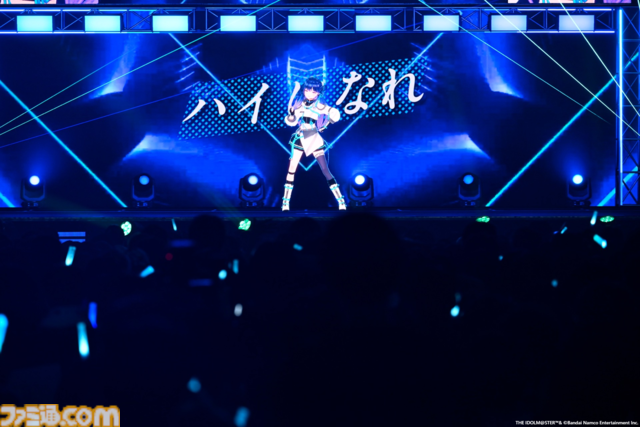 876プロ全メンバーが集結した"-UNDER ONE SKY !!!!!!-"リポート。『アイマス ディアリースターズ』×『ヴイアライヴ』の6人で歌う新曲『ソライロ！』やユニットの垣根を超えたデュオ歌唱も