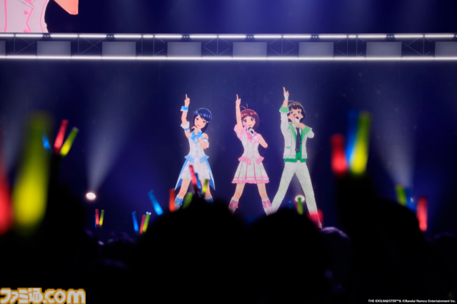 876プロ全メンバーが集結した"-UNDER ONE SKY !!!!!!-"リポート。『アイマス ディアリースターズ』×『ヴイアライヴ』の6人で歌う新曲『ソライロ！』やユニットの垣根を超えたデュオ歌唱も