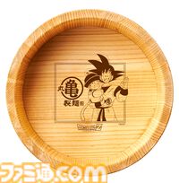 『ドラゴンボールZ』仙豆が天ぷらで味わえる！ 丸亀製麺コラボが3月3日開始。悟空も食べた“ひと粒で体力全回復”の不思議な豆をリアル再現