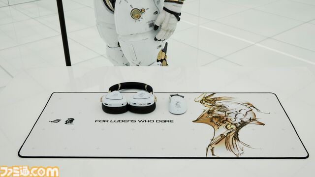 コジマプロダクションとROGのコラボゲーミングPCが3月6日発売。『デススト2』アートディレクターの新川洋司氏がデザインを担当。ヘッドセット、マウス、マウスパッドと合わせて予約開始