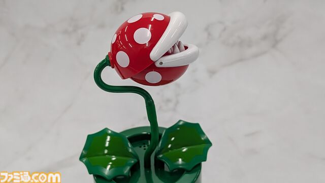 【USJ】パックンフラワーが声に反応してノリノリダンス！ コインの“チャリーン♪”が止まらないハテナブロックに思わずハマった