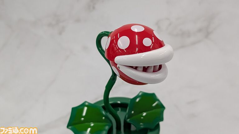 【USJ】パックンフラワーが声に反応してノリノリダンス！ コインの“チャリーン♪”が止まらないハテナブロックに思わずハマった