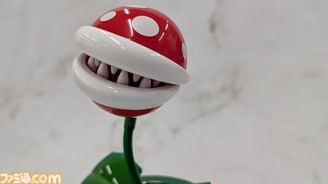 【USJ】パックンフラワーが声に反応してノリノリダンス！ コインの“チャリーン♪”が止まらないハテナブロックに思わずハマった