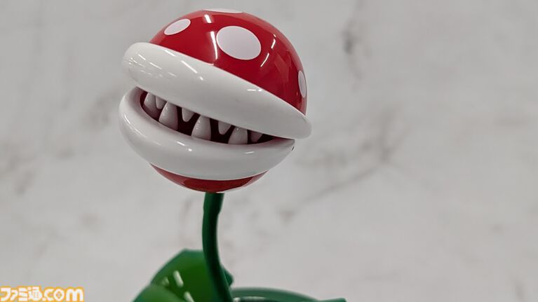 【USJ】パックンフラワーが声に反応してノリノリダンス！ コインの“チャリーン♪”が止まらないハテナブロックに思わずハマった