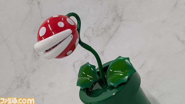 【USJ】パックンフラワーが声に反応してノリノリダンス！ コインの“チャリーン♪”が止まらないハテナブロックに思わずハマった