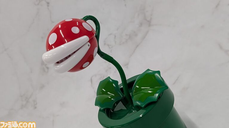 【USJ】パックンフラワーが声に反応してノリノリダンス！ コインの“チャリーン♪”が止まらないハテナブロックに思わずハマった