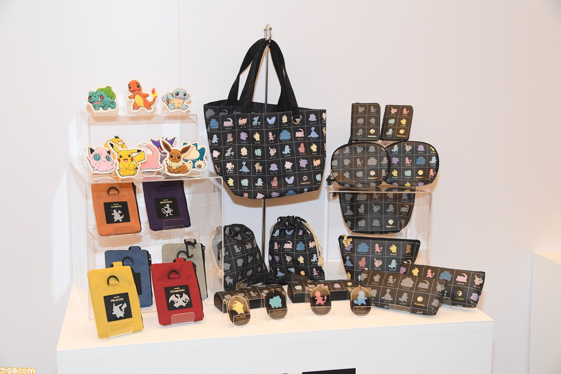 【ポケモン30周年】歴代パッケージの展示は圧巻！ 初代ピカチュウやサント・アンヌごうを立体化した新グッズなども目白押し。期待が膨らむ今後の施策も明らかに【リポート】