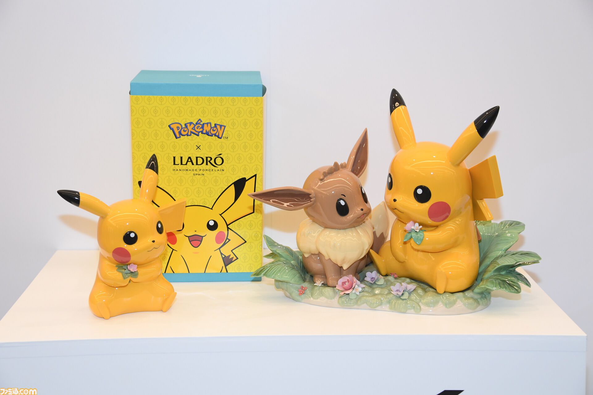 【ポケモン30周年】歴代パッケージの展示は圧巻！ 初代ピカチュウやサント・アンヌごうを立体化した新グッズなども目白押し。期待が膨らむ今後の施策も明らかに【リポート】