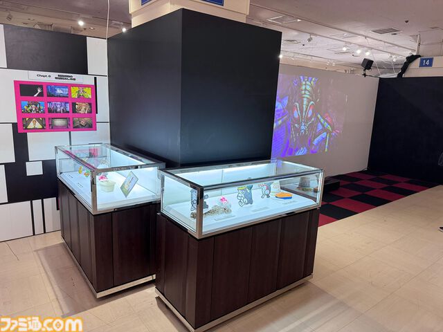 “ダンガンロンパ15周年記念展”シリーズキャライラストからおしおきシーンのアイテムに謎解きまで。遊べるお楽しみ要素も入った、ワックワクでドッキドキの展示会が楽しい！