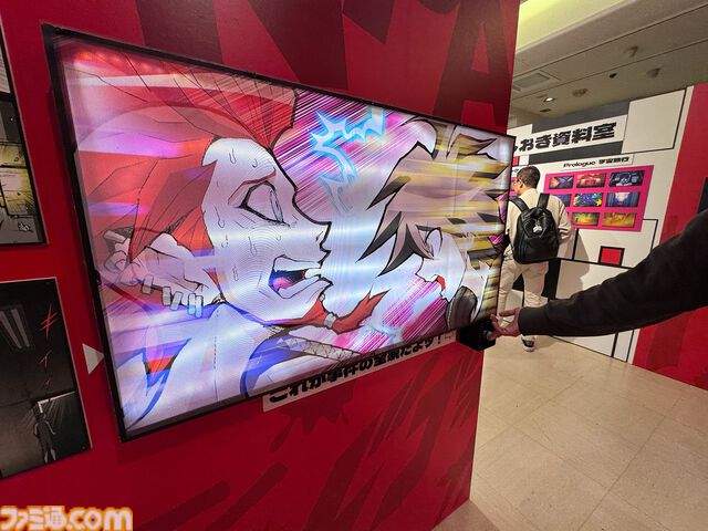 “ダンガンロンパ15周年記念展”シリーズキャライラストからおしおきシーンのアイテムに謎解きまで。遊べるお楽しみ要素も入った、ワックワクでドッキドキの展示会が楽しい！