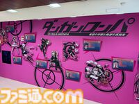 “ダンガンロンパ15周年記念展”シリーズキャライラストからおしおきシーンのアイテムに謎解きまで。遊べるお楽しみ要素も入った、ワックワクでドッキドキの展示会が楽しい！