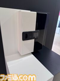 “ダンガンロンパ15周年記念展”シリーズキャライラストからおしおきシーンのアイテムに謎解きまで。遊べるお楽しみ要素も入った、ワックワクでドッキドキの展示会が楽しい！