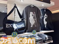 “ダンガンロンパ15周年記念展”シリーズキャライラストからおしおきシーンのアイテムに謎解きまで。遊べるお楽しみ要素も入った、ワックワクでドッキドキの展示会が楽しい！