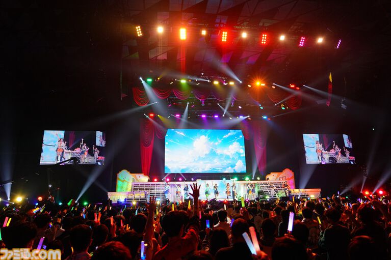 『学マス』初星音楽祭Day1リポート。『カタマリオンザドゥン』に『かちドキ』、『CRYST@LOUD』が披露。アコースティックアレンジや生バンドなど、“音を楽しむ”1日に