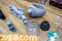 ゲーミングPCと大画面モニターをステンレス製アタッシュケースに組み込むと持ちやすい（ただし20kgある）。金属加工が得意なシーフォースは力技で解決する