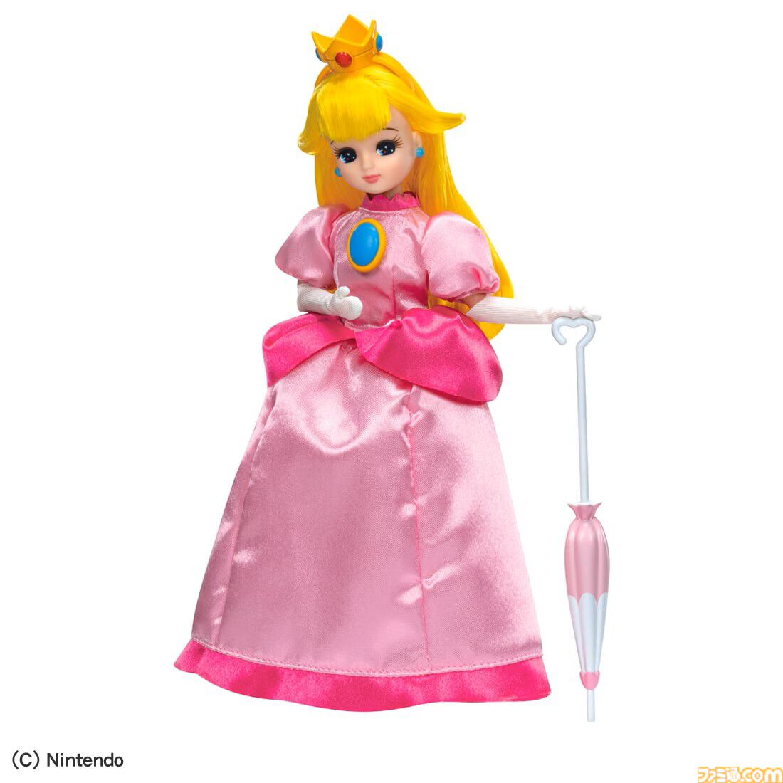 リカちゃんがマリオ＆ピーチ姫コーデに。ピンクのドレスや冠、赤い帽子にオーバーオールも再現。タカラトミーから4月18日発売