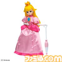 リカちゃんがマリオ＆ピーチ姫コーデに。ピンクのドレスや冠、赤い帽子にオーバーオールも再現。タカラトミーから4月18日発売