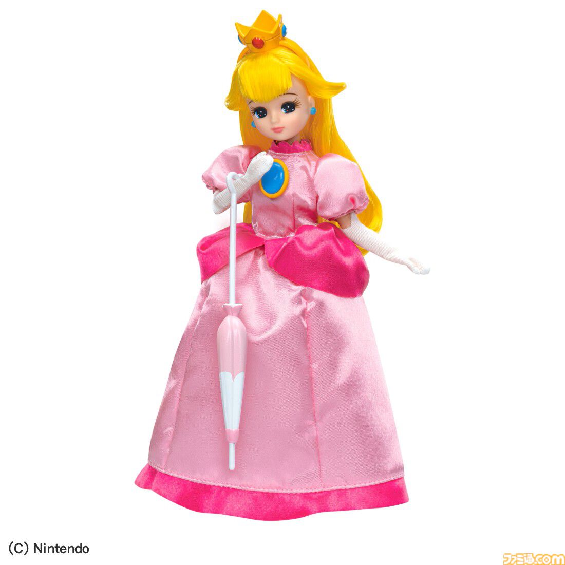 リカちゃんがマリオ＆ピーチ姫コーデに。ピンクのドレスや冠、赤い帽子にオーバーオールも再現。タカラトミーから4月18日発売