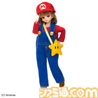 リカちゃんがマリオ＆ピーチ姫コーデに。ピンクのドレスや冠、赤い帽子にオーバーオールも再現。タカラトミーから4月18日発売