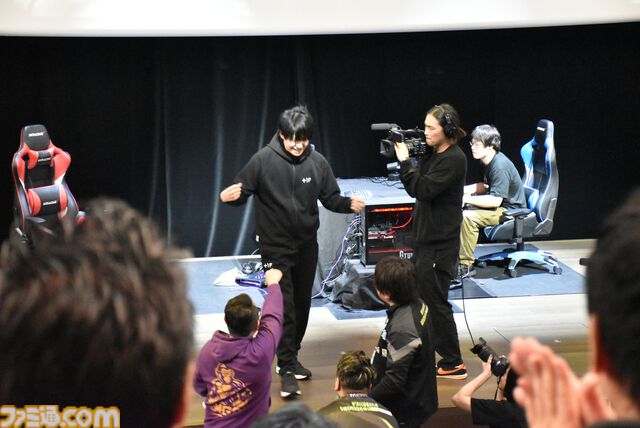 『バーチャファイター』シリーズ初の公式世界王者はとんちゃん選手。地上260メートル、最“高”の舞台での『VF5 R.E.V.O. World Stage』摩天楼決戦