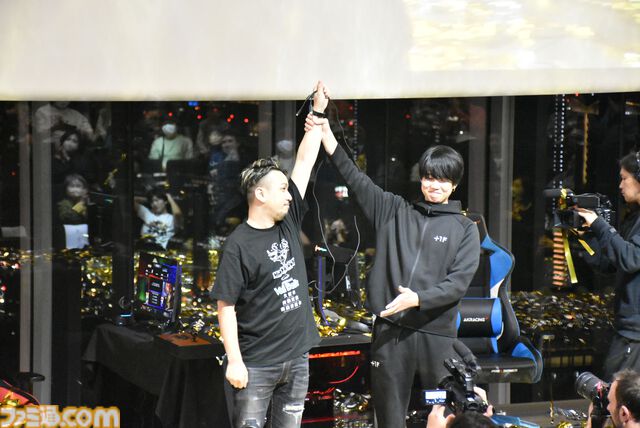 『バーチャファイター』シリーズ初の公式世界王者はとんちゃん選手。地上260メートル、最“高”の舞台での『VF5 R.E.V.O. World Stage』摩天楼決戦