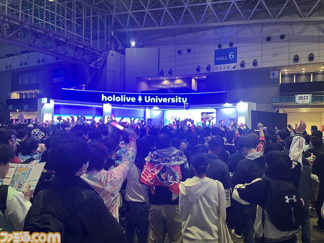 【ホロライブEXPO2026】配信初期の機材セットや汚い鍋、天音かなたのサイン入り握力計など、ホロメンの私物をすべて掲載。150枚以上の写真でリポートをお届け