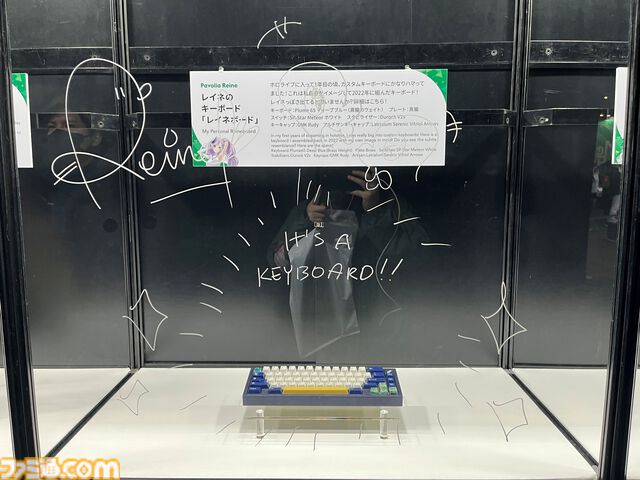 【ホロライブEXPO2026】配信初期の機材セットや汚い鍋、天音かなたのサイン入り握力計など、ホロメンの私物をすべて掲載。150枚以上の写真でリポートをお届け