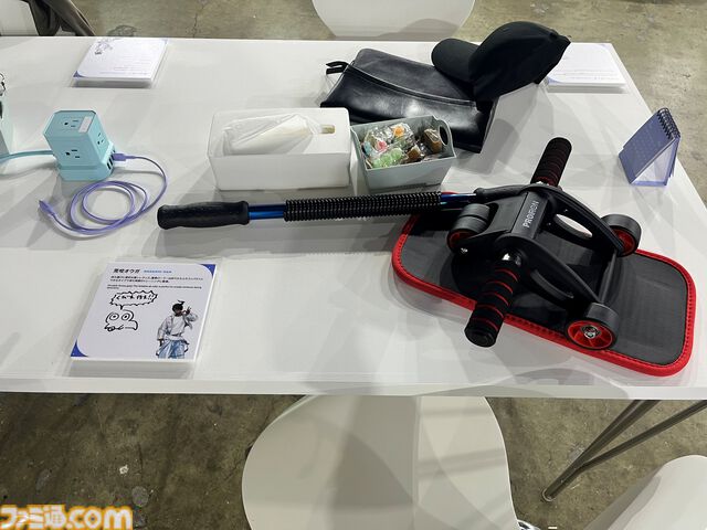 【ホロライブEXPO2026】配信初期の機材セットや汚い鍋、天音かなたのサイン入り握力計など、ホロメンの私物をすべて掲載。150枚以上の写真でリポートをお届け