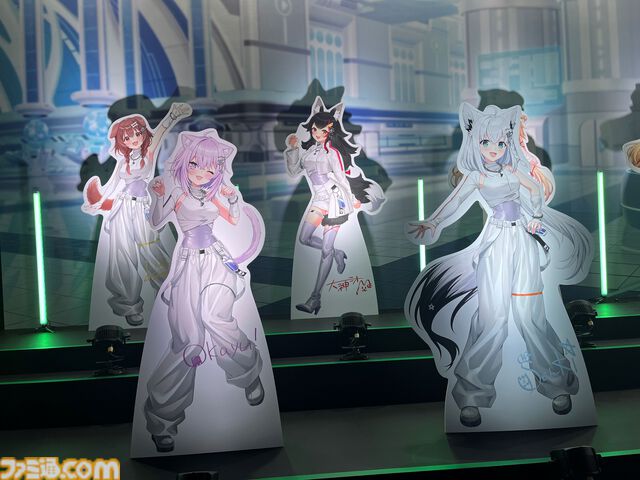 【ホロライブEXPO2026】配信初期の機材セットや汚い鍋、天音かなたのサイン入り握力計など、ホロメンの私物をすべて掲載。150枚以上の写真でリポートをお届け