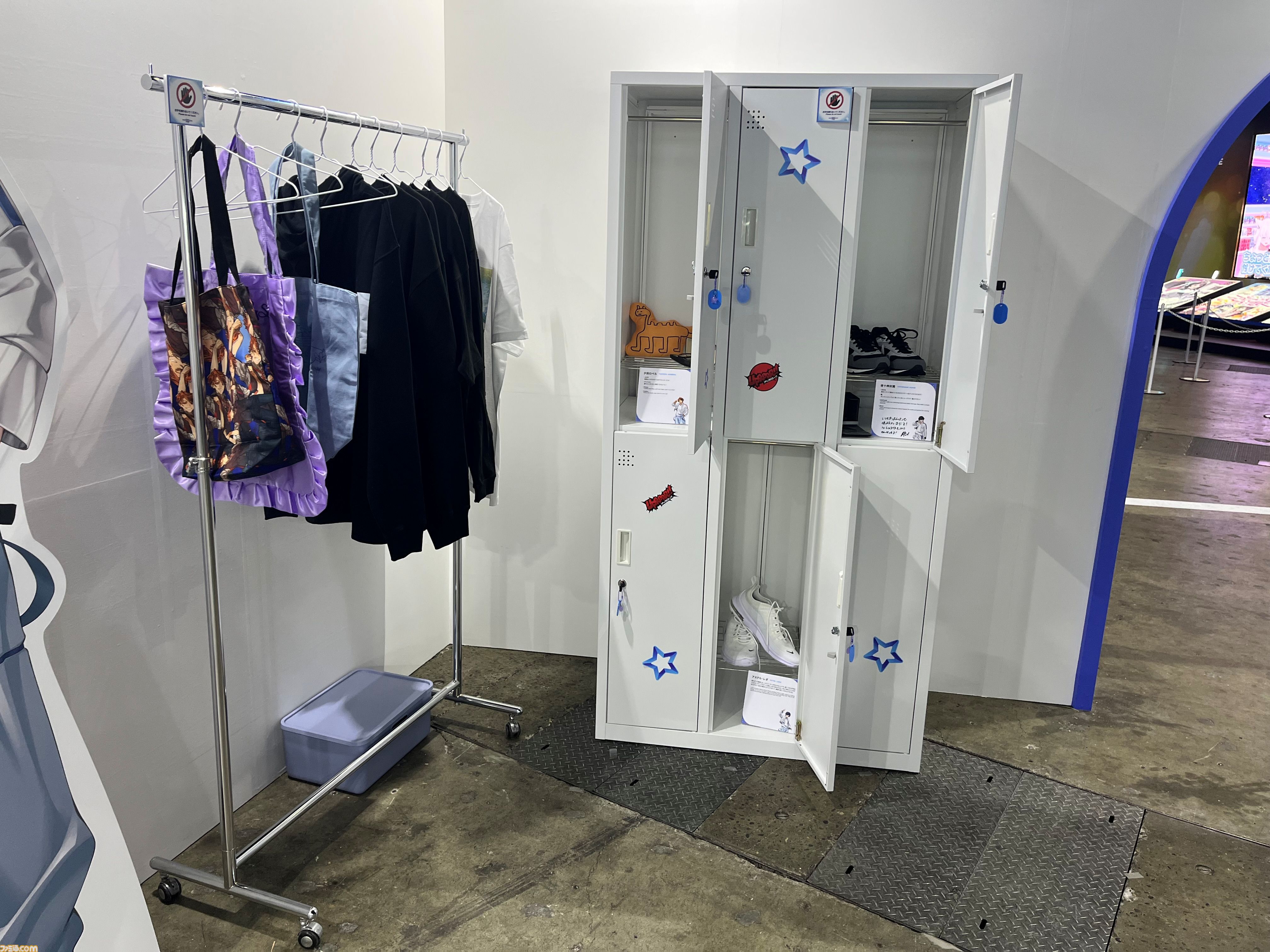 【ホロライブEXPO2026】配信初期の機材セットや汚い鍋、天音かなたのサイン入り握力計など、ホロメンの私物をすべて掲載。150枚以上の写真でリポートをお届け