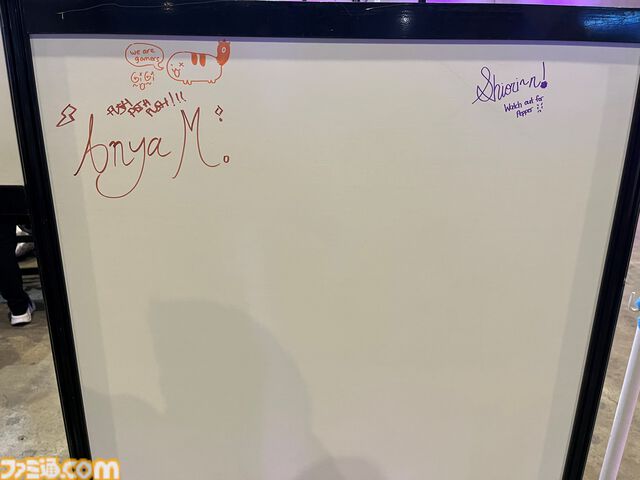 【ホロライブEXPO2026】配信初期の機材セットや汚い鍋、天音かなたのサイン入り握力計など、ホロメンの私物をすべて掲載。150枚以上の写真でリポートをお届け