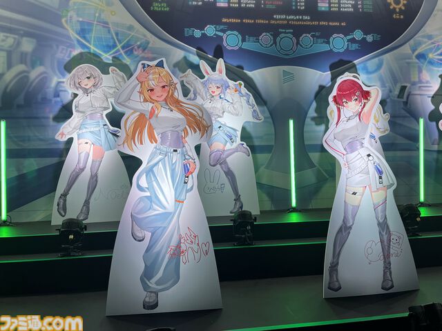 【ホロライブEXPO2026】配信初期の機材セットや汚い鍋、天音かなたのサイン入り握力計など、ホロメンの私物をすべて掲載。150枚以上の写真でリポートをお届け